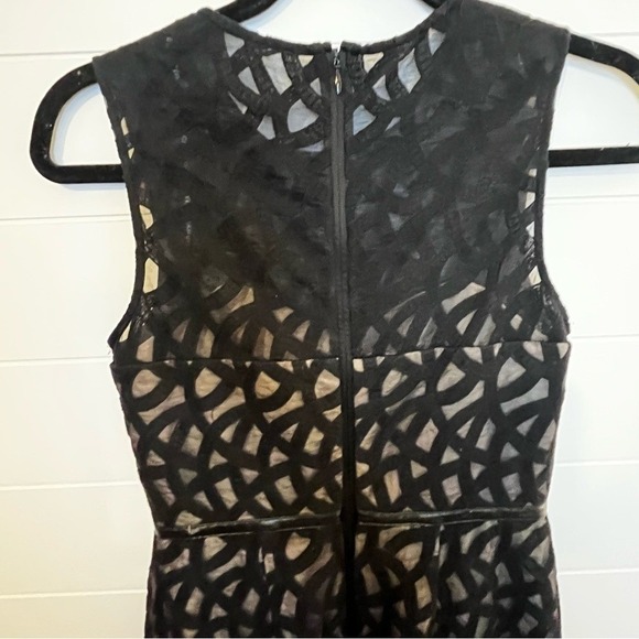 Vince Camuto Black Patterned Midi Dress Leather Stripes Lined Size 2 Whimsigoth - Picture 9 of 16